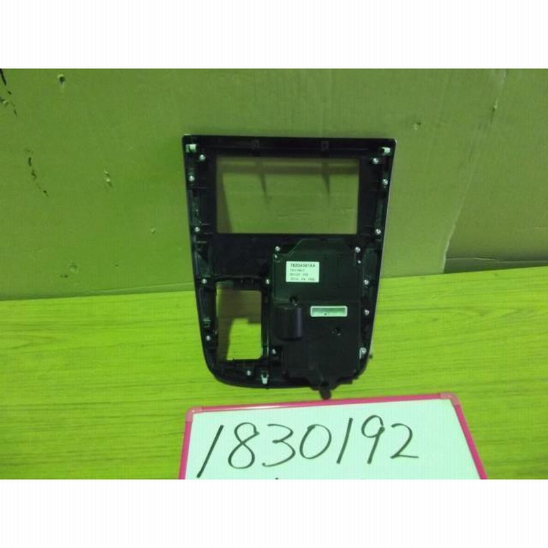 eKワゴン DBA-B11W A/Cスイッチパネル 660 V09 7820A581XA