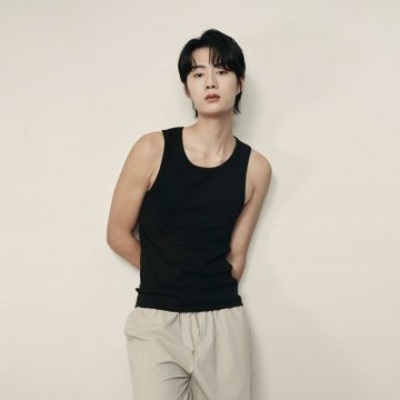 GIORDANO 韓國同款 男裝純色圓領修身彈力工字背心【雙色任選】