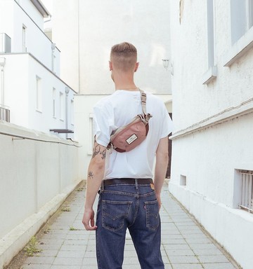 【DOUGHNUT】防潑水 腰包/胸包 seattle 輕便 穿搭 男包-栗子 JG