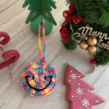 手工毛線編織雙面笑臉吊飾 彩虹款