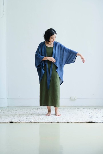 OMAKE 開襟弧形綁帶罩衫 / 棉麻 墨水藍