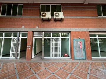 鳳山區文山特區整新樓店1樓+夾+2樓+平車(2)｜高雄市鳳山區文南街