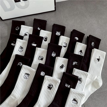 🌟現貨24H出🌟可愛刺繡中筒襪 中筒襪 襪子 棉襪 全棉襪 刺繡襪 圖案襪 卡通襪 黑白襪 素色襪 百搭襪 日系襪 韓系