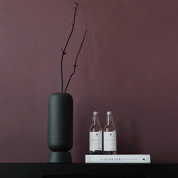 Kabin Vase S - Black  墨黑 陶 花器