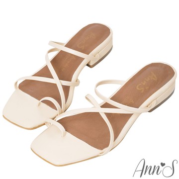 Ann’S越簡越美-套指交叉細帶方頭平底涼拖鞋-米白