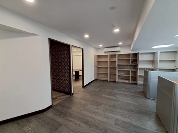 內裝有公設比較低交通地點優美辦｜台北市中山區錦州街