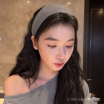 【臺灣出貨】易夢玲衕款高級感時髦坑邊簡約髮帶百搭運動十足寬邊頭飾髮箍頭箍 M2A8