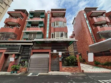 稀有釋出楠梓右昌臨路邊間車庫透天車墅｜高雄市楠梓區中泰街