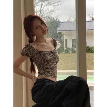 甜酷辣妹豹紋正肩方領短袖t恤女夏季薄款純欲修身露背一字肩上衣