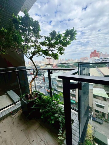 信實逸瑄澄亦實築#近中國醫三房平車視野戶｜台中市北區健行路