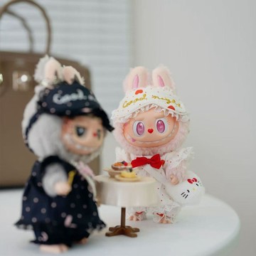 臺灣出貨✨  新款Zsiga嘎子姐娃衣 凱蒂貓黑白波點睡衣啦咘咘17cm搪膠娃娃衣服着替