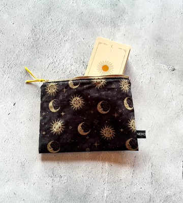 由日本占卜師　純手工製作的　塔羅牌盒   可容納 2 種類型的卡