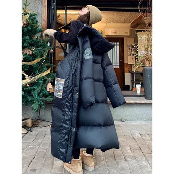 黑色連帽羽絨服女冬長款2024新款東大門寬松加厚設計感貼標鵝絨服