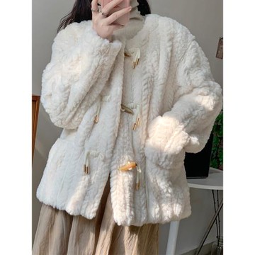 仿羊羔毛外套女秋冬2026新款爆款寬松牛角扣奶系穿搭加厚短款上衣