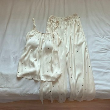 ✨精選好物✨女士吊帶睡衣夏季家居服套裝帶胸墊新款冰絲清涼杏色波點長褲女孩家居服兩件套清涼吊帶睡衣