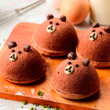 嚴選比利時巧克力作為內餡，滿口爆漿口感~大朋友小朋友最愛1盒(4入)