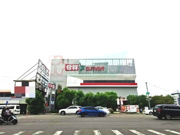 水湳愛買獨棟9米面寬別墅｜台中市北屯區中清路二段