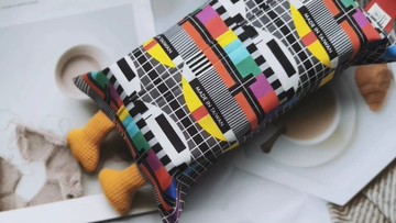 津Handmade 可愛腳腳面紙套/電視印花/可掛式