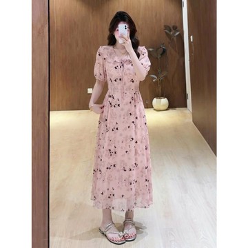 3655L_大尺寸2026夏季新款荷葉領口設計清新溫婉蝴蝶元素短袖連身裙