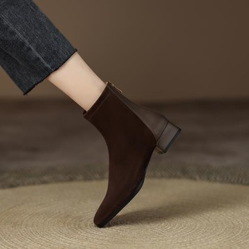 2024新款粗跟女式棕色短靴女春秋單靴磨砂羊皮低跟百搭方頭馬丁靴