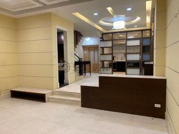 竹北高鐵區電梯透天別墅｜新竹縣竹北市六家八街