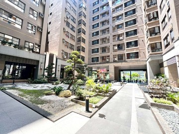 農十六｜捷運+輕軌｜高樓層｜保值3房車位｜高雄市鼓山區龍勝路