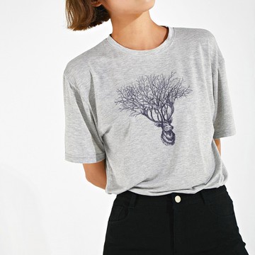 Deer Tree男女短袖T恤 灰色 鹿樹自然動物手工文青禮物北歐插畫