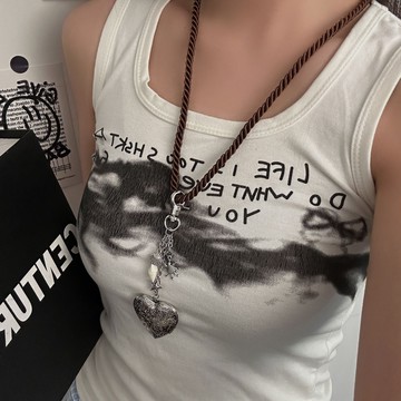 【台灣公司 可打統編】免運 復古雕花紋理桃心愛心項鏈女貝殼吊墜愛心項鏈頸鏈飾品高級感配飾 可開發票 全館五折 工廠現貨直銷 新品特價 z9211