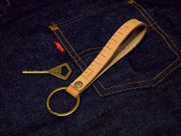 真‧皮尺 / 鑰匙圈 (可加細繩改為手機吊飾)