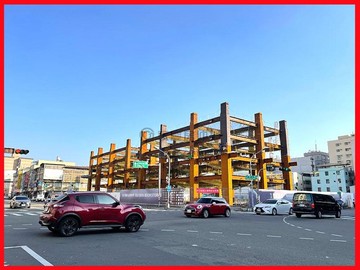 預售高雄車站特區艾美國際城面中庭３房平車｜高雄市三民區十全二路