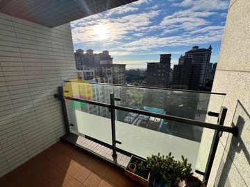 淡水宏盛新世界15樓海景戶｜三改二大空間平面車位｜新北市淡水區沙崙路一段