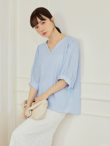 V領後蕾絲綁帶五分泡泡袖上衣