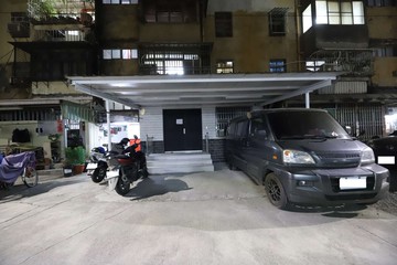 @瑞祥翻新公寓一樓@面寬6米門前停車@瑞隆商圈輕軌｜高雄市前鎮區瑞祥街