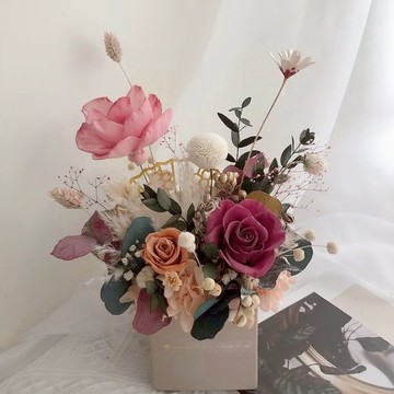 【閒暇人花藝設計】日式金色櫻花扇永生盆花  / 永生花 花禮  開幕花禮 喬遷賀禮 教師節禮物 生日禮物 情人節禮物 母親節禮物 永生玫瑰 新年賀禮 新年禮物 新年永生盆花 新年裝飾