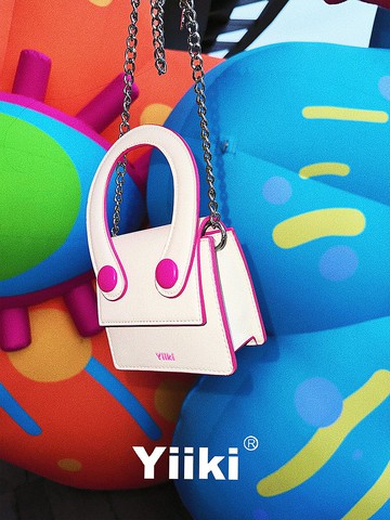 莓果優格 U形手提包 側背包 紐扣撞色鏈條小方包