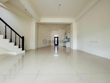 W霧峰全新面寬6.5米臨路邊間車庫別墅A｜台中市霧峰區五福路