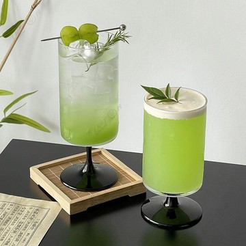 【Upton百貨】新中式茶酒杯黑底高腳玻璃杯高顏值氣泡水杯果汁杯飲品飲料杯酒杯