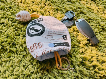 鐘型蓬蓬鑰匙包-keyless-文青貓咪