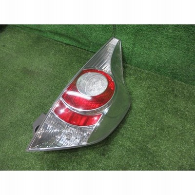 保障できる DAA-NHP10 アクア 右テールランプ 52 スタンレー 右テールライト パーツ