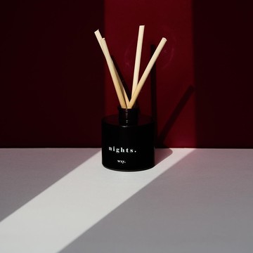 【英國wxy】經典瓶裝蠟擴香 - nights. 波本酒 & 菸草 /100ml