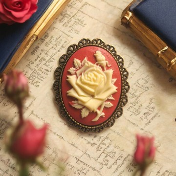 Cameo Brooch #66 ? 飾胸針 玫瑰 紅色