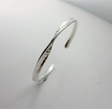 手工鍛敲9號銀手環