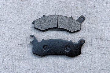 適用 長江650 Bobbie400 邊三輪 侉子 CJ650B-2 前剎車片 碟剎皮