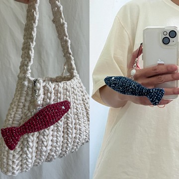 魚卵造型掛飾，為您的包包、手機或鑰匙增添可愛俏皮的 Fishing Blink Blink 點綴。