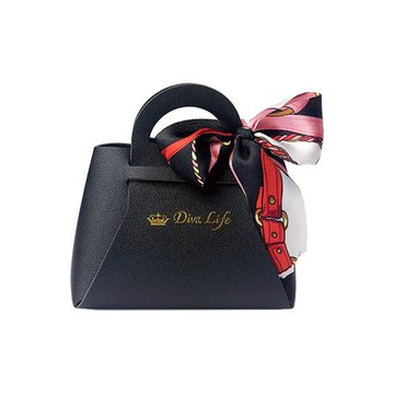 Diva Life 開心果粉紅鹽黑巧克力組