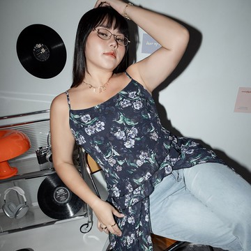 可調式花朵荷葉長版背心 MUA! 中大尺碼上衣