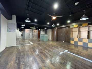 【創業x成家一次搞定】主建物近50坪大空間！住商用｜高雄市苓雅區光華一路