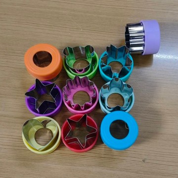 【台灣現貨】單入 矮款 不銹鋼花形蔬菜切模 水果切花器模具 餅乾壓模 帶護手套