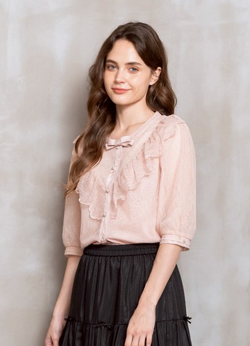 浪漫輕華波浪飾蕾絲上衣