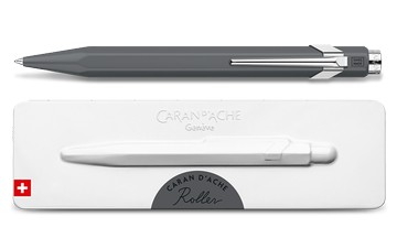 Caran D’ache 卡達 849 鋼珠筆 灰桿【APP滿額下單10%點數(單一帳號最高5000點)】1/31止